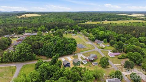 908 Dewey Street Badin NC 28009