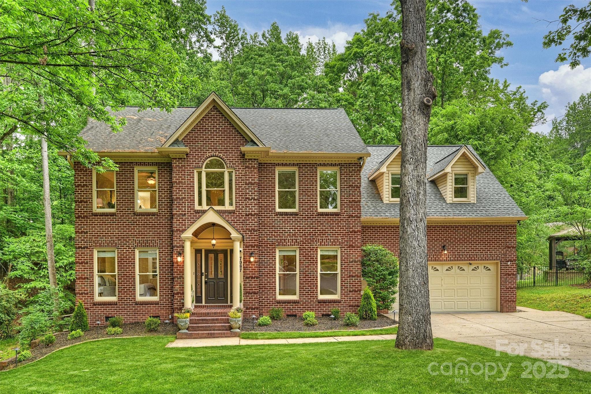 7067 Rocky Falls Road Charlotte NC 28211