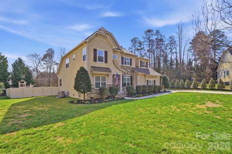 135 Lakeshore Hills Drive Mooresville NC 28117