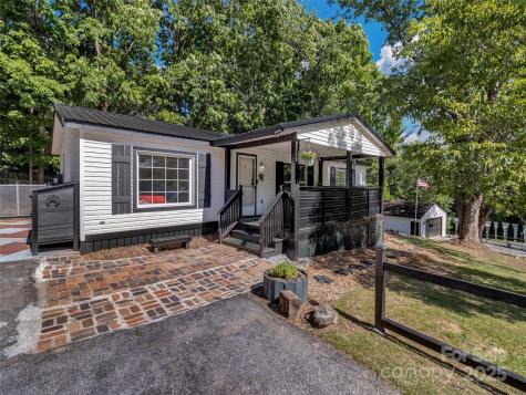 3 Concord Knoll Lane Asheville NC 28803