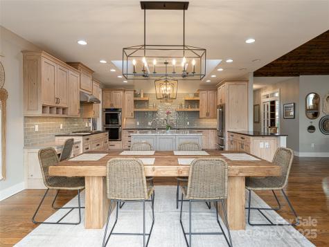 48 Hallett Court Asheville NC 28803