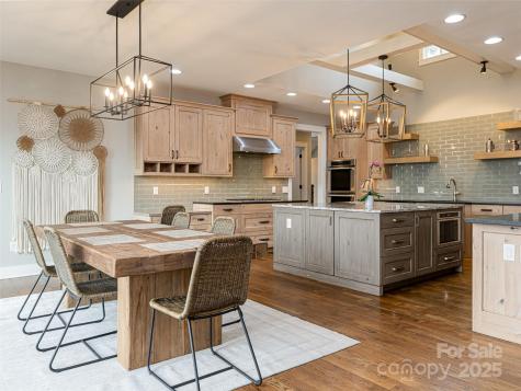 48 Hallett Court Asheville NC 28803