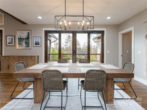 48 Hallett Court Asheville NC 28803