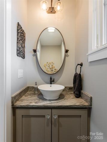 48 Hallett Court Asheville NC 28803