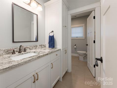 48 Hallett Court Asheville NC 28803