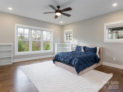 48 Hallett Court Asheville NC 28803