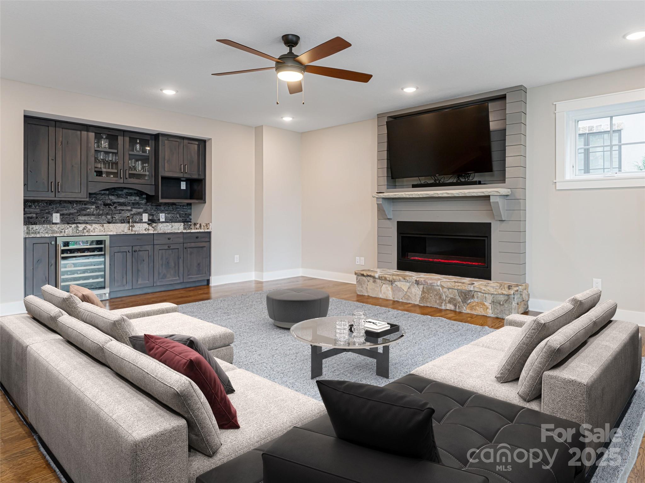 48 Hallett Court Asheville NC 28803