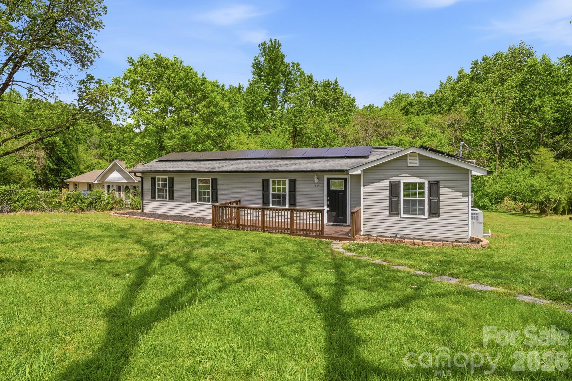 219 Breezewood Drive Charlotte NC 28262