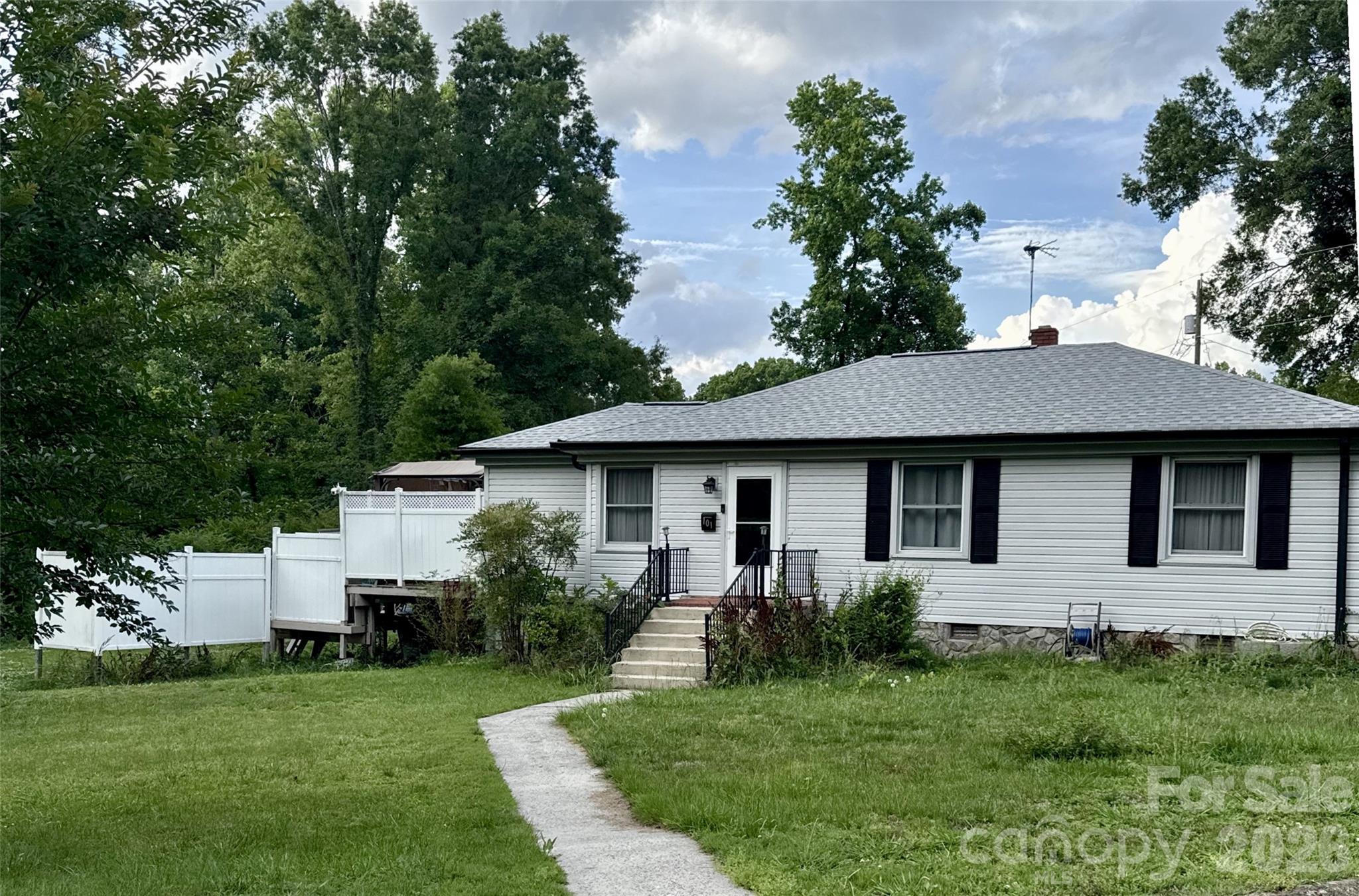 101 Charles Street Cherryville NC 28021