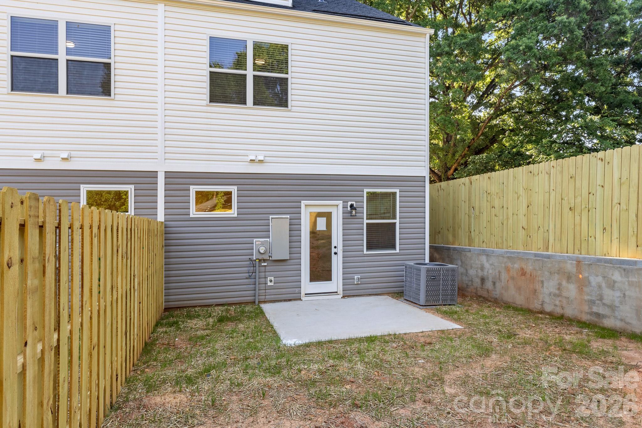 2526 Deherradora Avenue Charlotte NC 28208