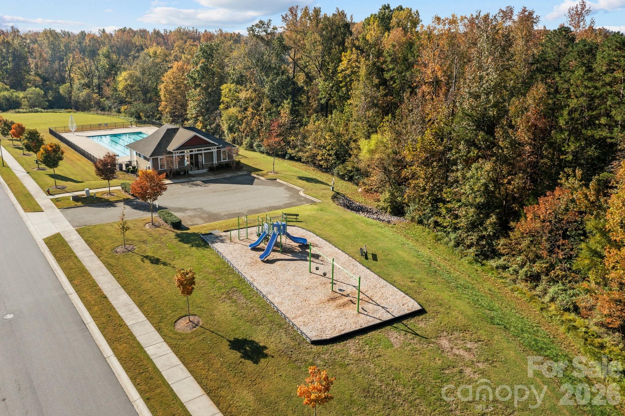1989 Topaz Plaza Davidson NC 28036