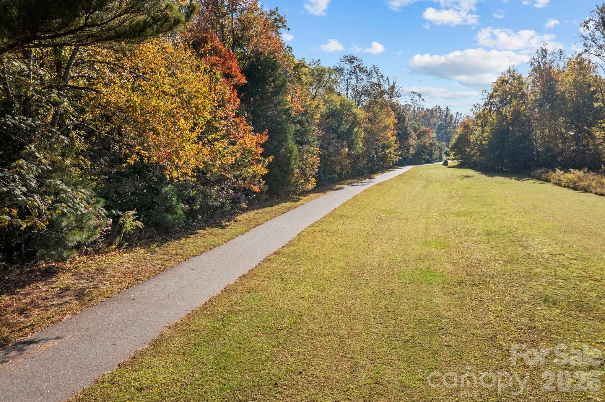 1989 Topaz Plaza Davidson NC 28036