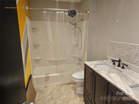 1700 Old Towne Court Charlotte NC 28217