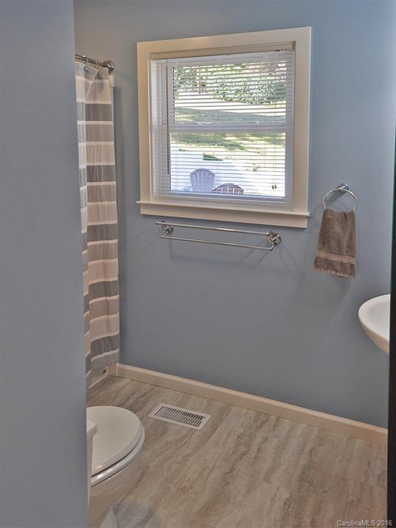 17 Fox Run Drive Fairview NC 28730