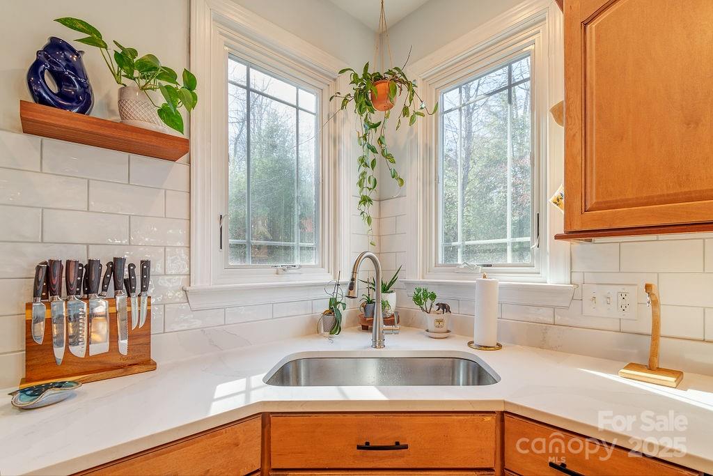 11 Gaston Mountain Road Asheville NC 28806