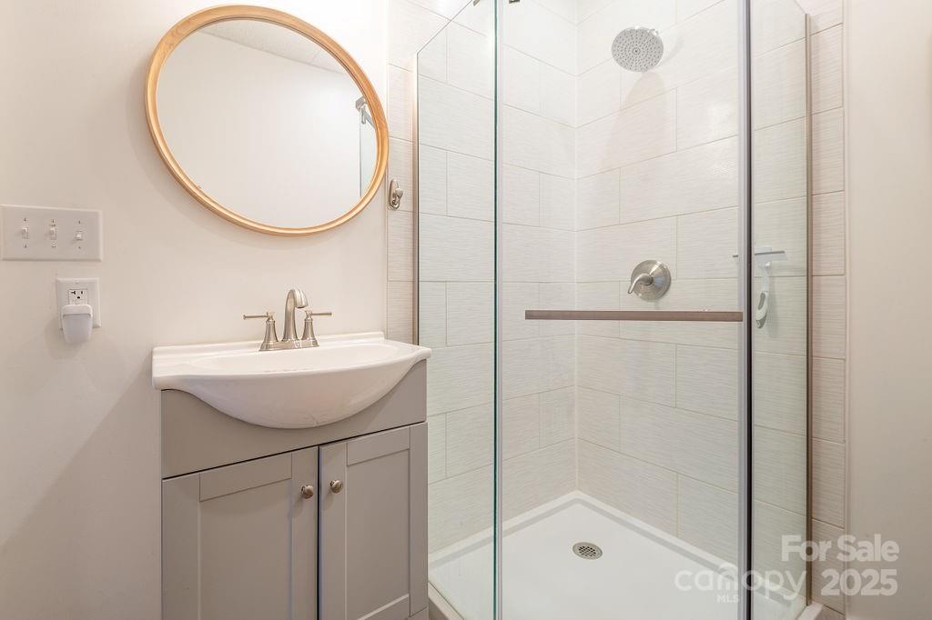 11 Gaston Mountain Road Asheville NC 28806