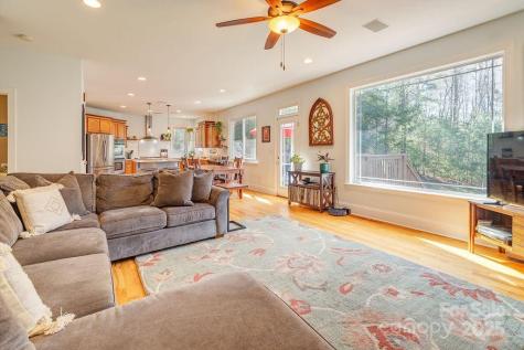 11 Gaston Mountain Road Asheville NC 28806