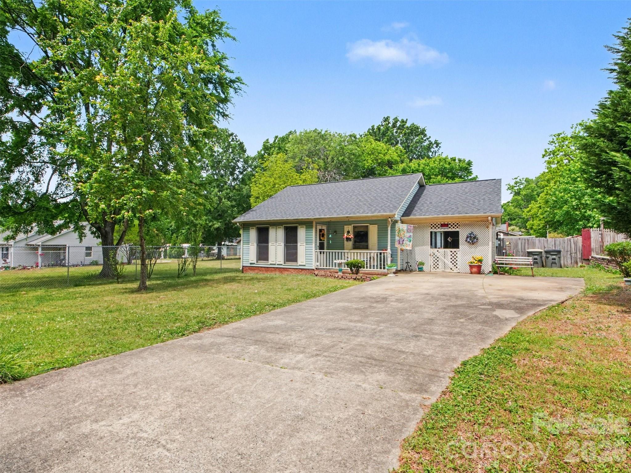 201 Bishop Lane Concord NC 28025