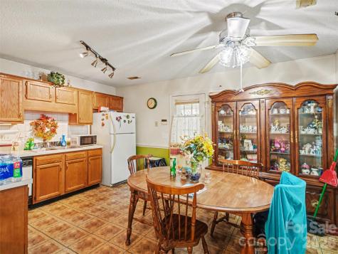 201 Bishop Lane Concord NC 28025