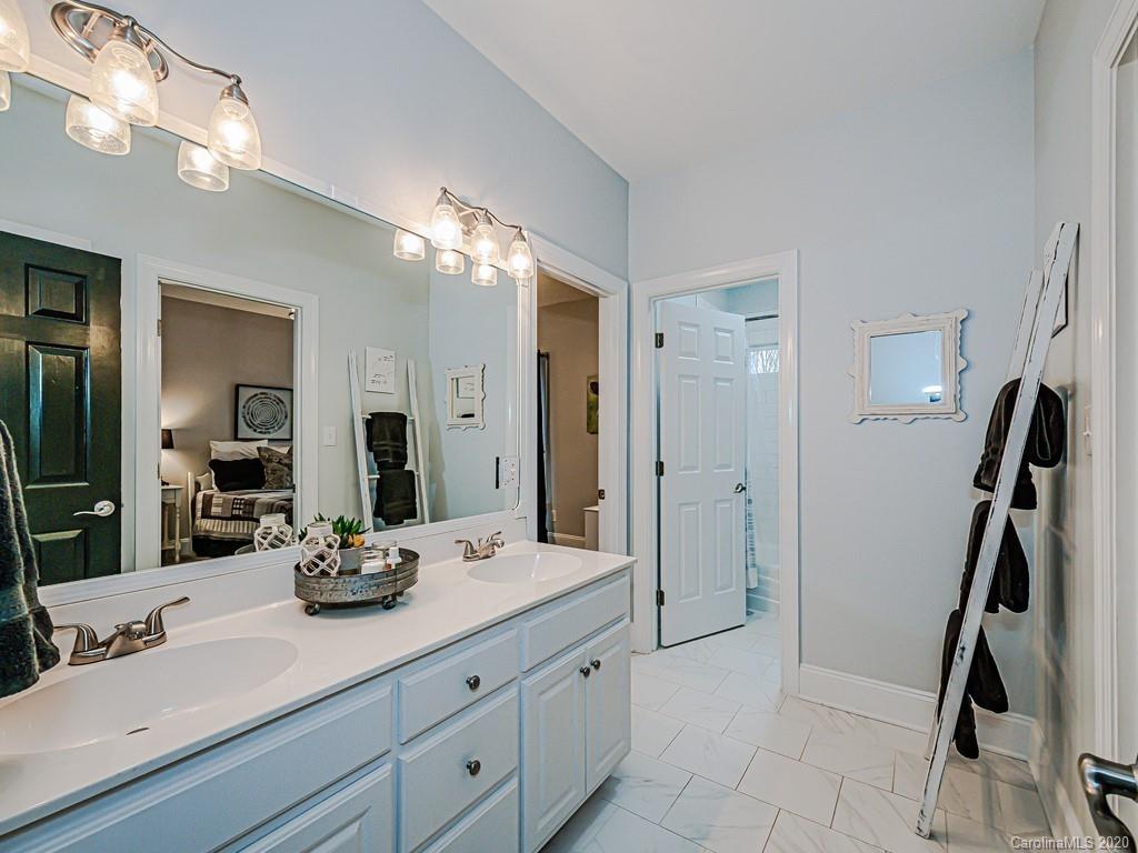 5825 Summerston Place Charlotte NC 28277