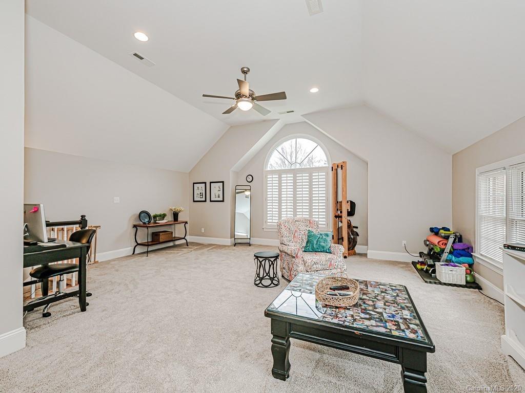 5825 Summerston Place Charlotte NC 28277