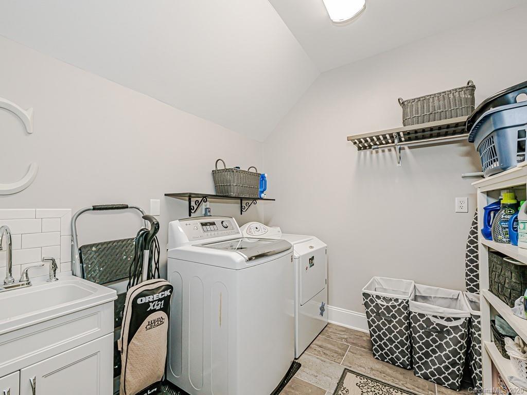5825 Summerston Place Charlotte NC 28277