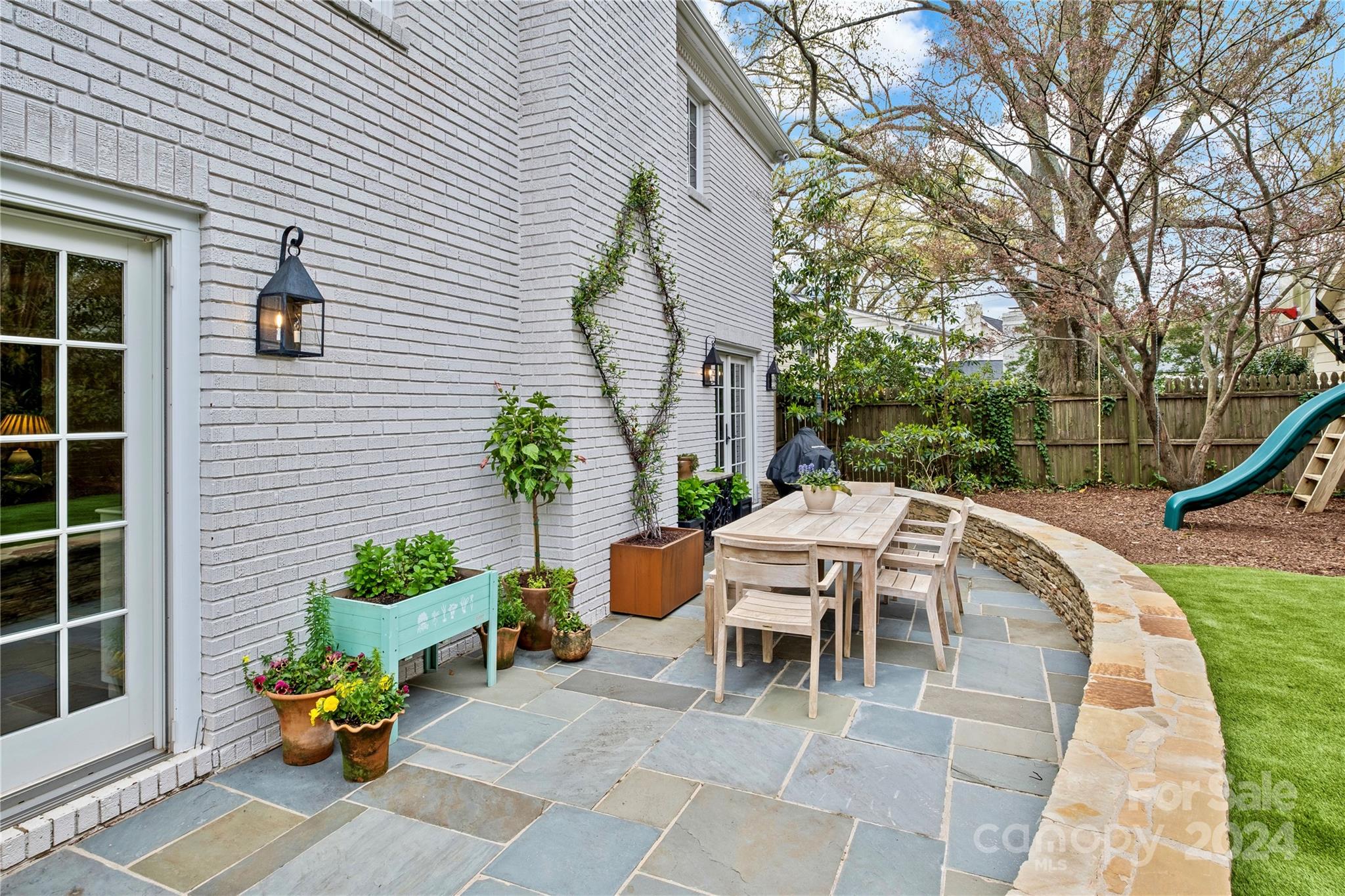 1618 Beverly Drive Charlotte NC 28207