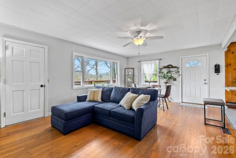 103 Bidwell Street Franklin NC 28734