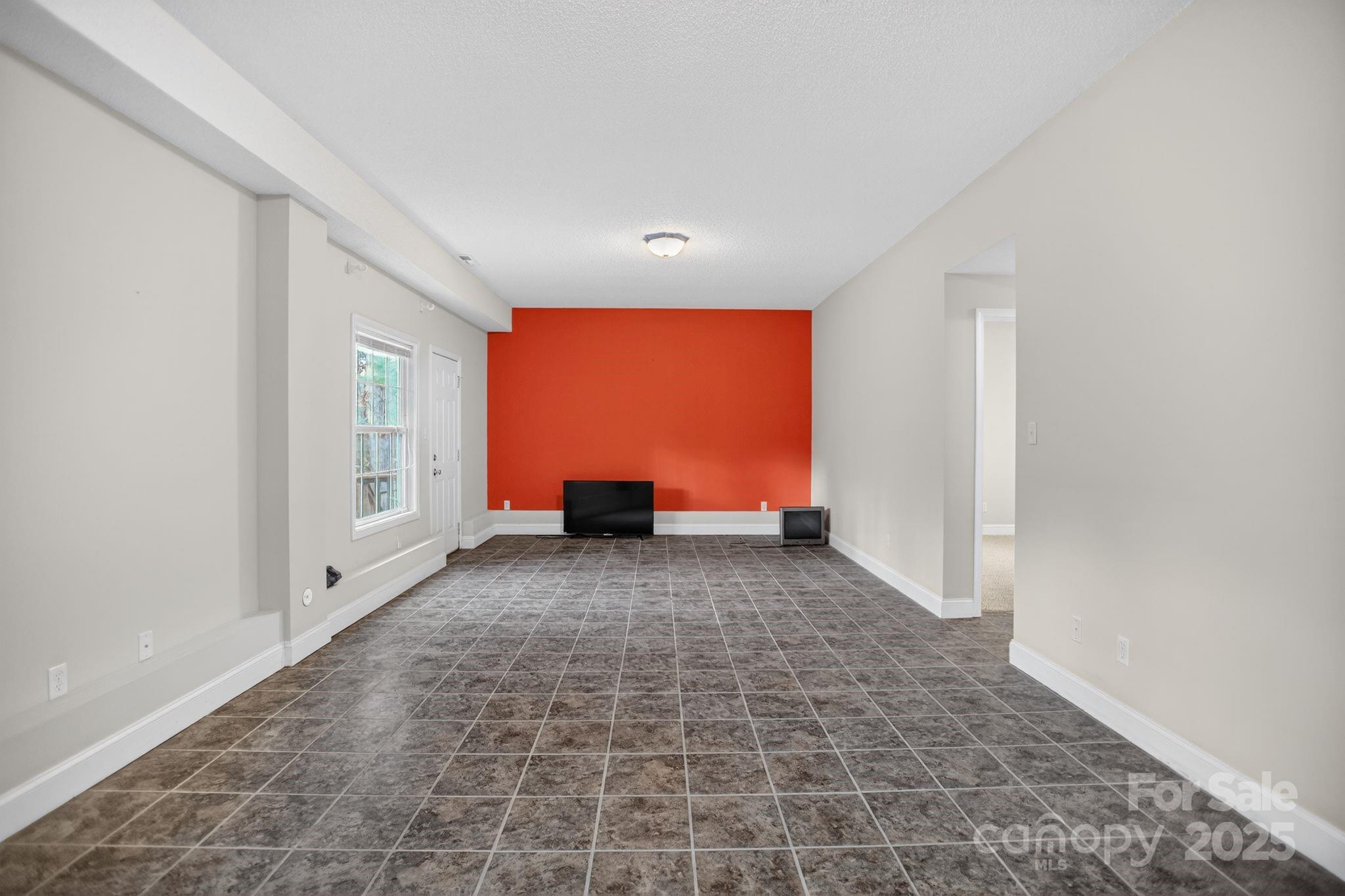 2 Strawberry Lane Weaverville NC 28787