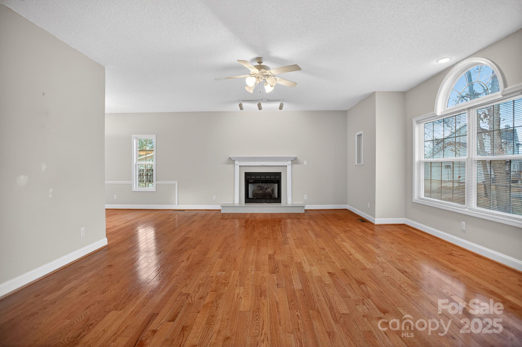 2 Strawberry Lane Weaverville NC 28787