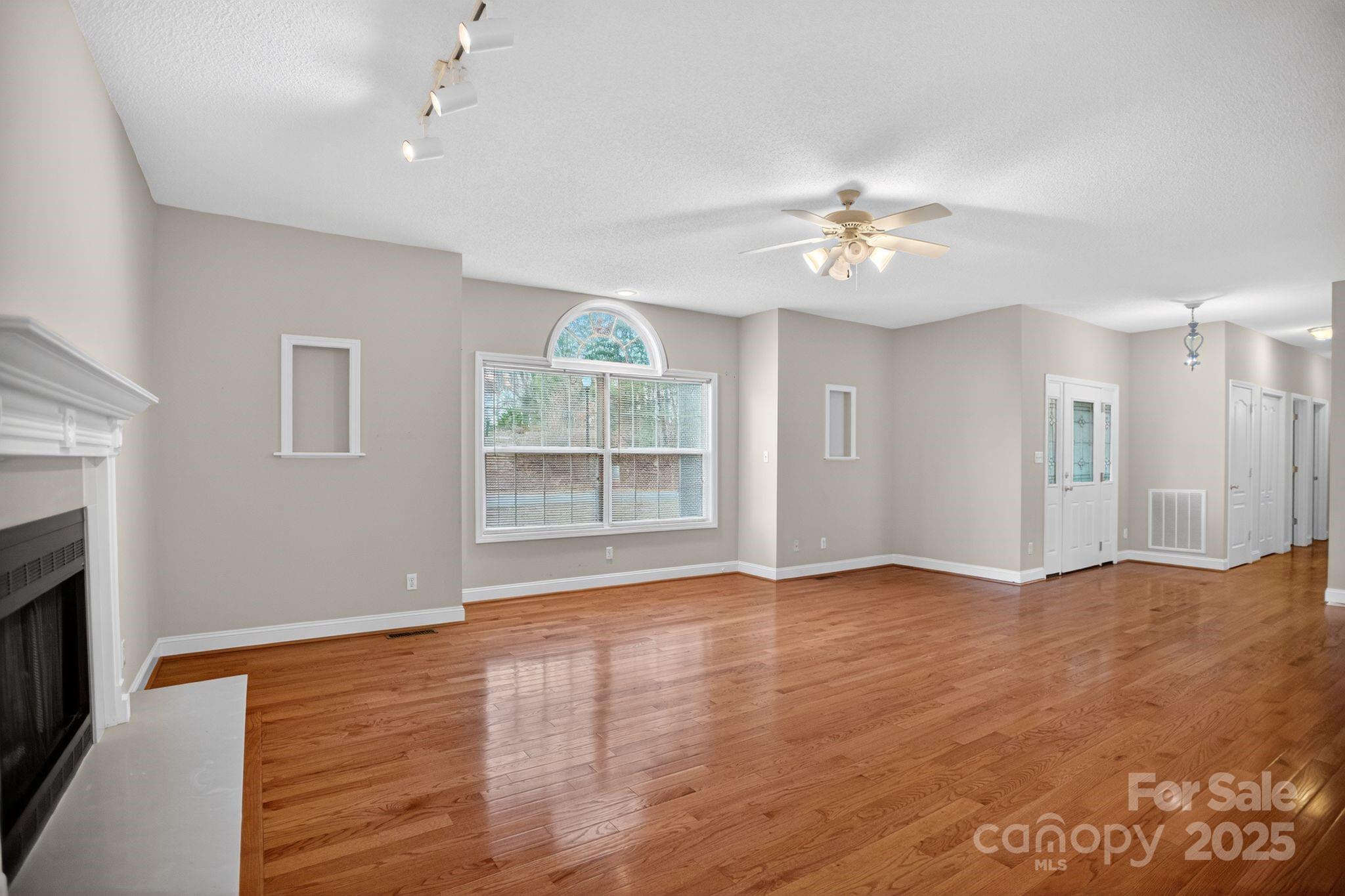 2 Strawberry Lane Weaverville NC 28787