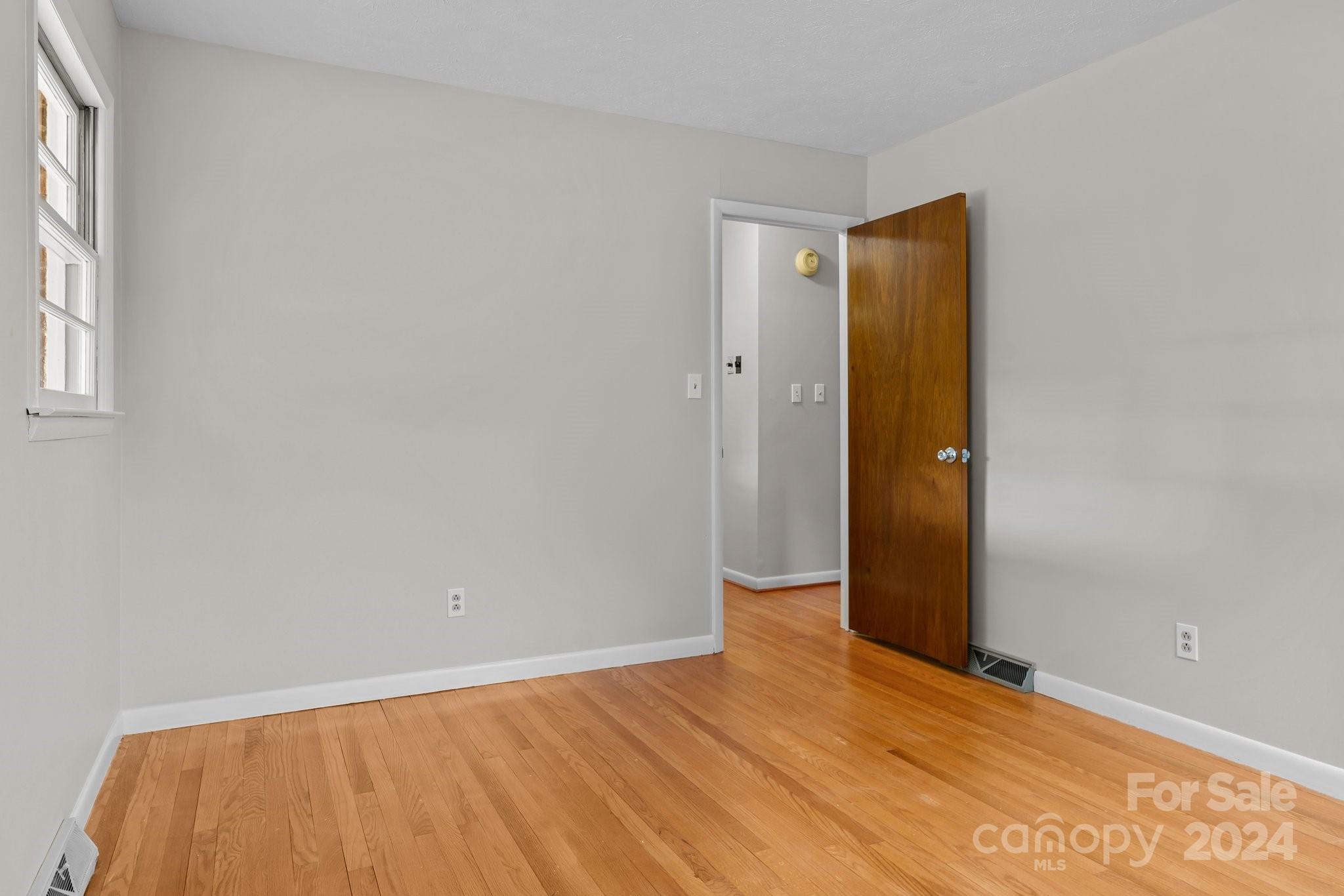 40 Pete Luther Road Candler NC 28715