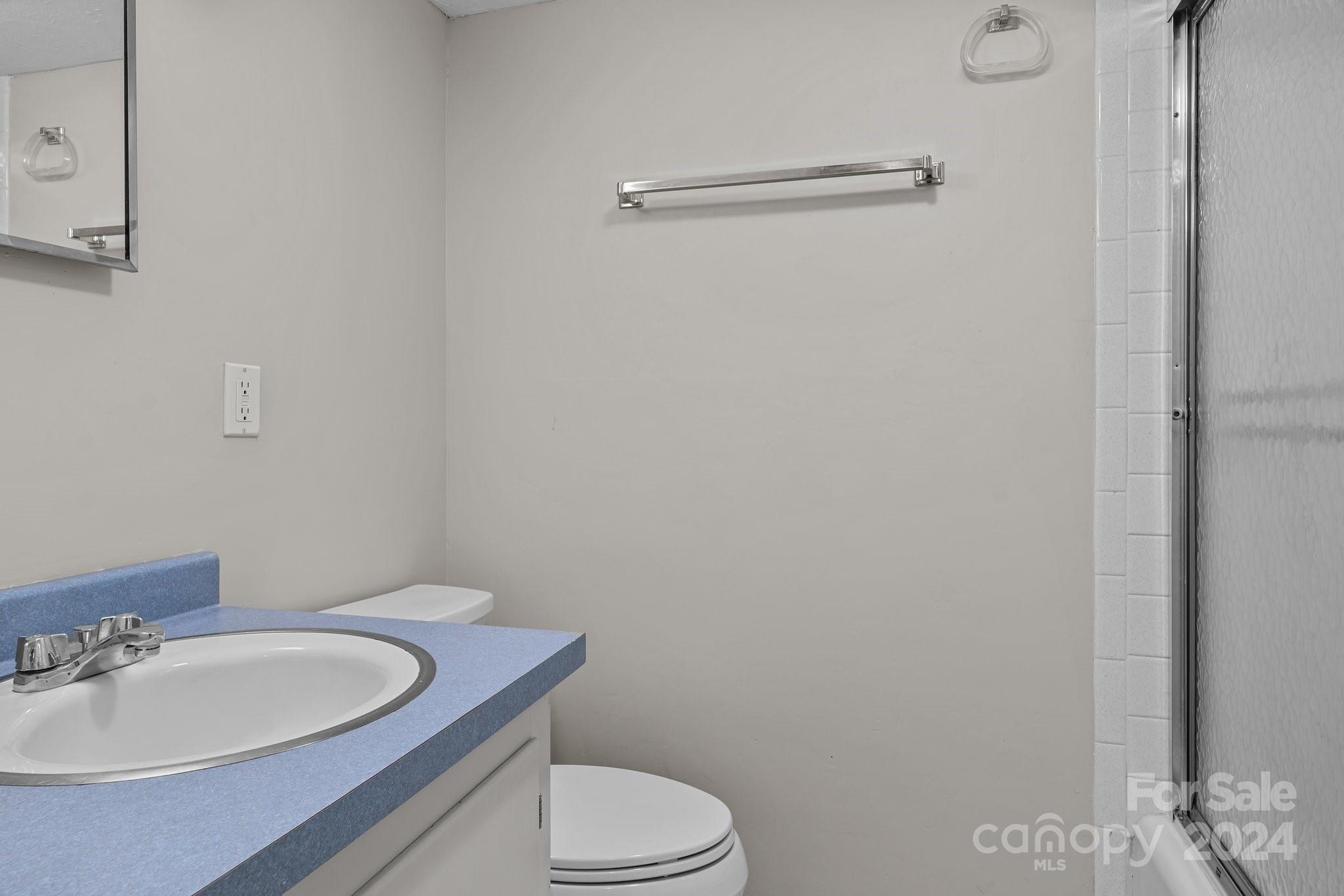 40 Pete Luther Road Candler NC 28715