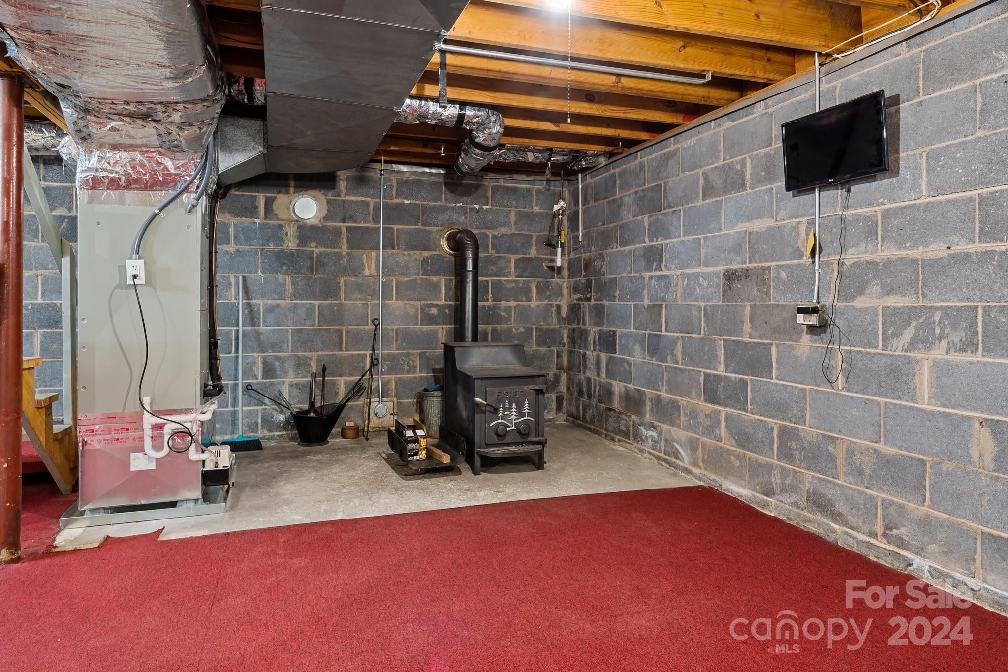 40 Pete Luther Road Candler NC 28715