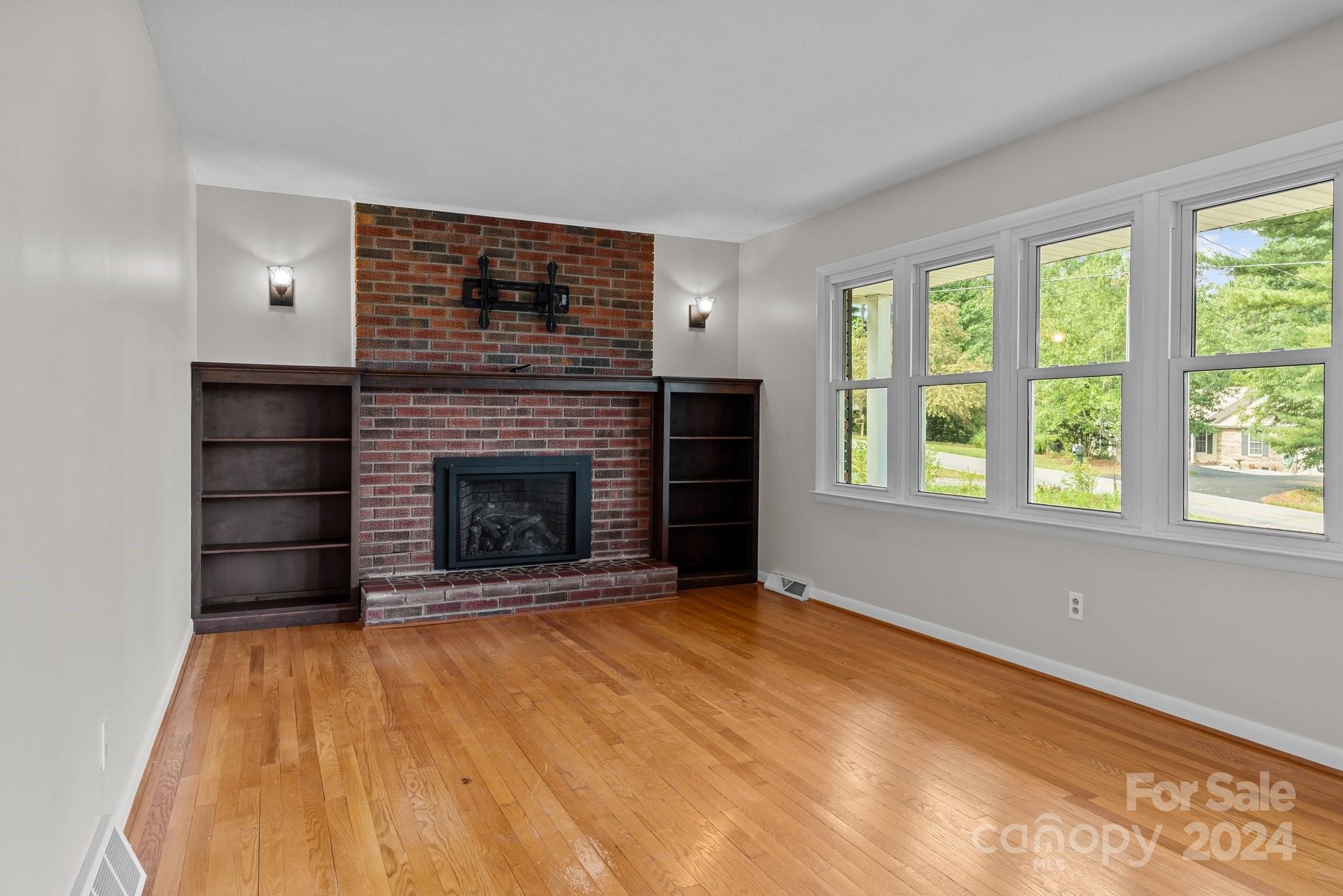 40 Pete Luther Road Candler NC 28715