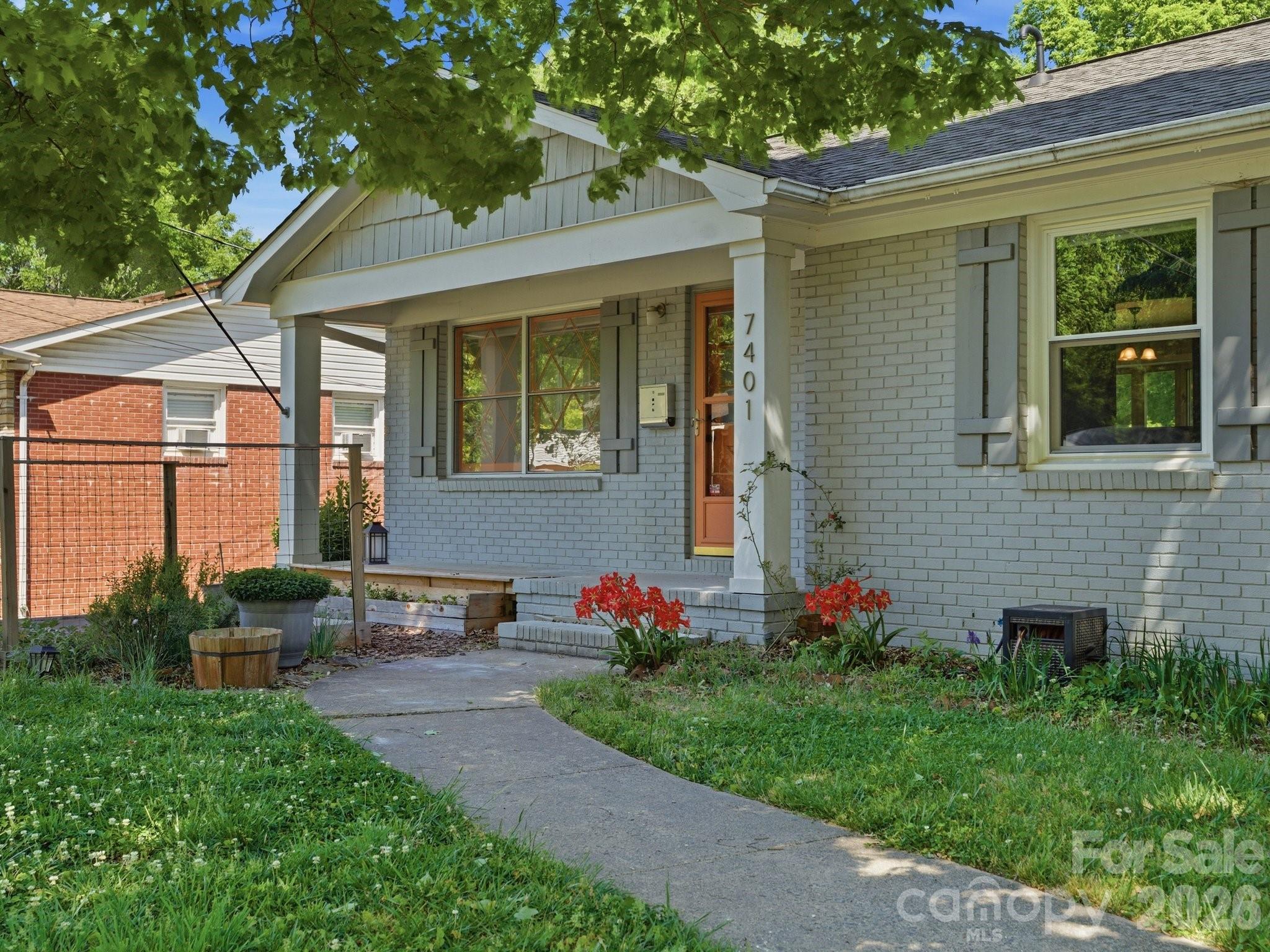 7401 Woodstream Drive Charlotte NC 28210