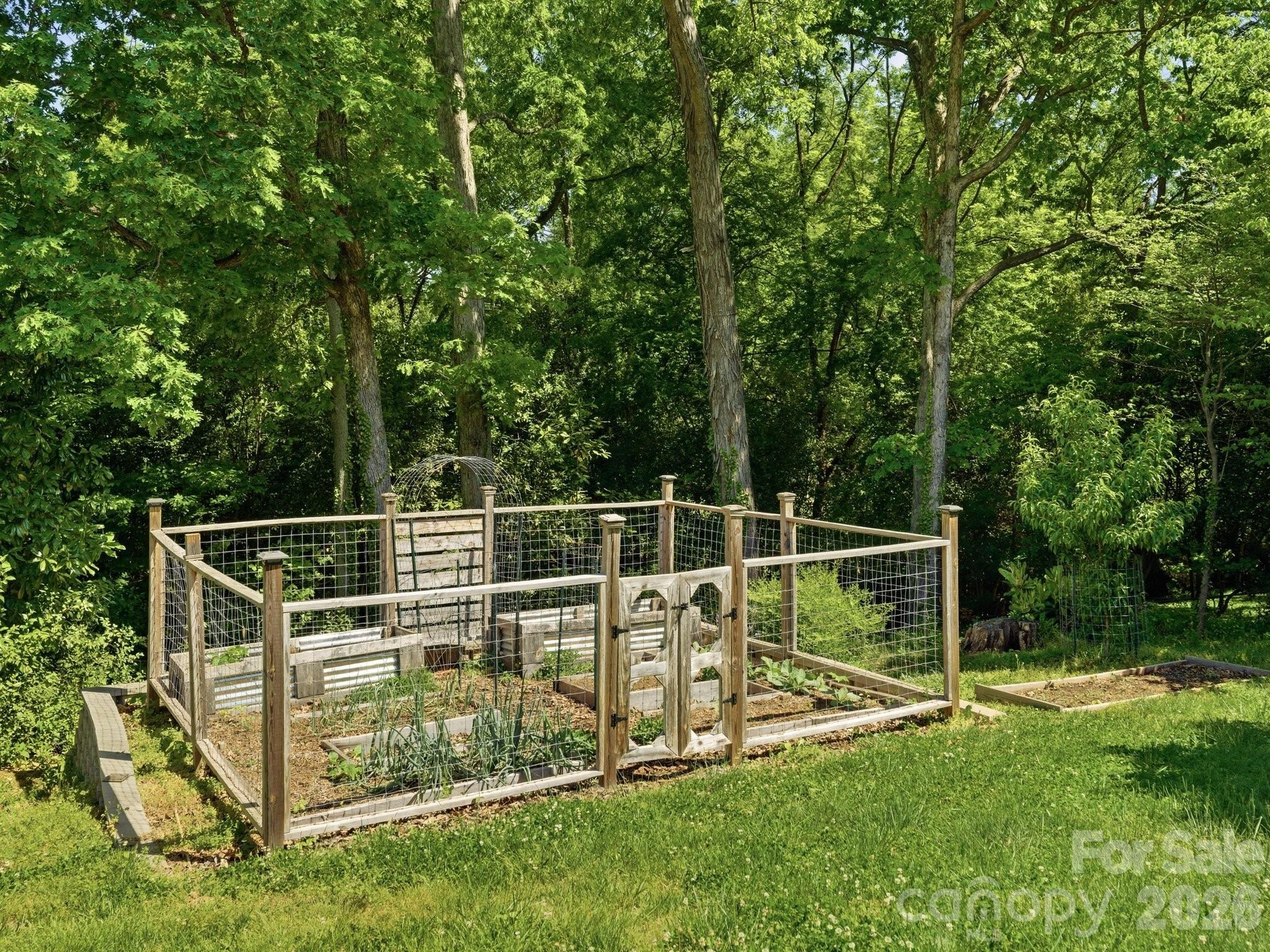 7401 Woodstream Drive Charlotte NC 28210