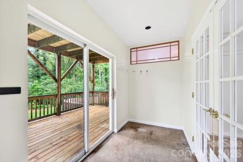 9 Nantahala Street Asheville NC 28801