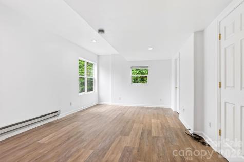 9 Nantahala Street Asheville NC 28801
