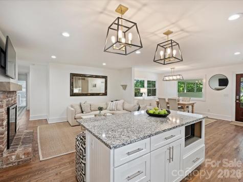 6610 Burlwood Road Charlotte NC 28211