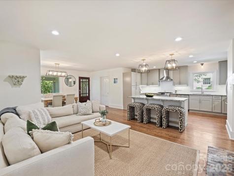 6610 Burlwood Road Charlotte NC 28211