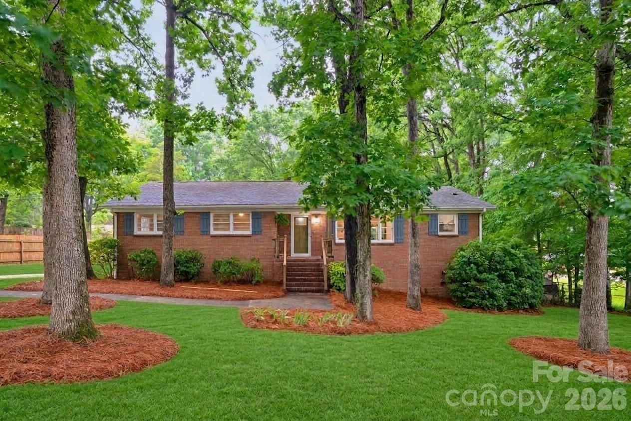 1623 Lumarka Drive Charlotte NC 28212