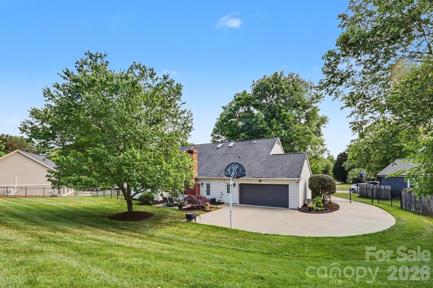 5000 Whitwell Court Charlotte NC 28226