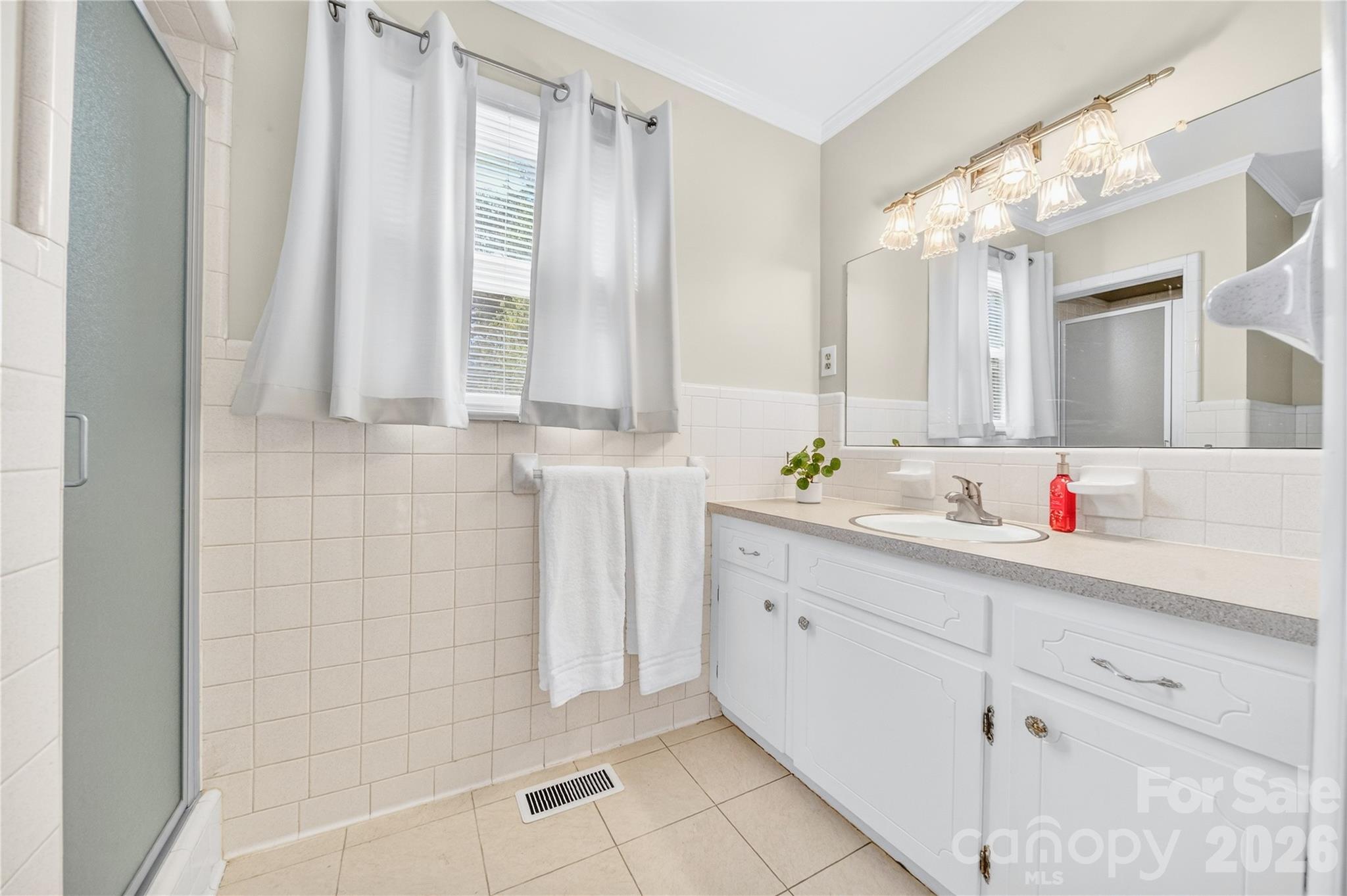 821 Woods Drive Statesville NC 28677