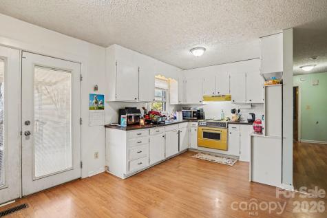 1004 Oakwood Avenue Kannapolis NC 28081