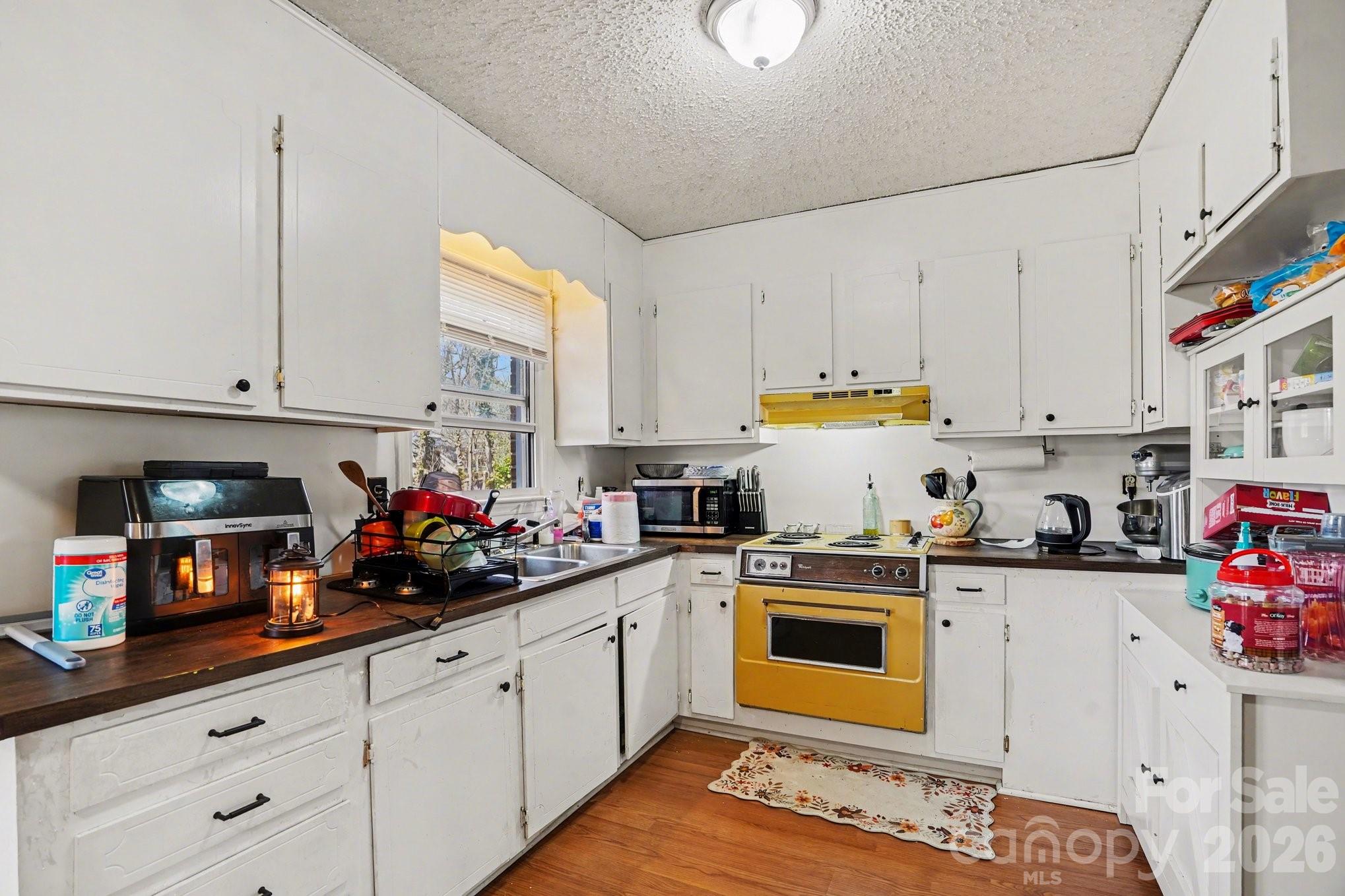 1004 Oakwood Avenue Kannapolis NC 28081
