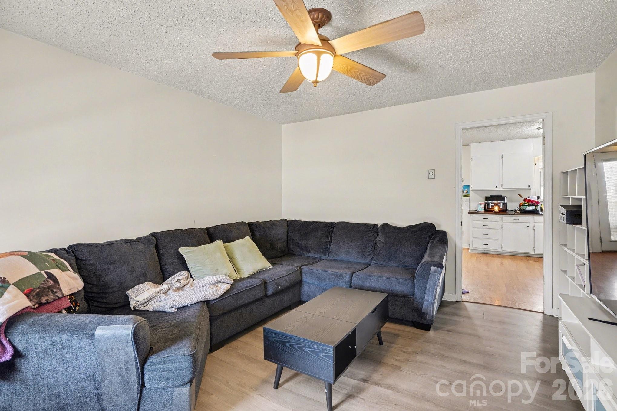 1004 Oakwood Avenue Kannapolis NC 28081