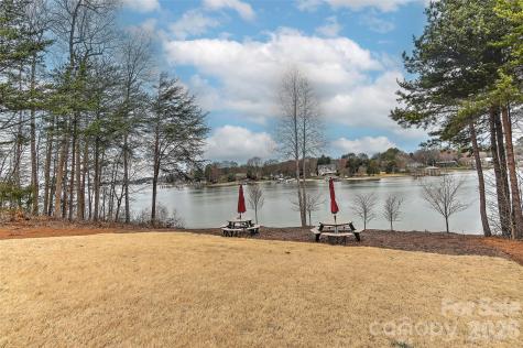 146 Beacon Drive Mooresville NC 28117