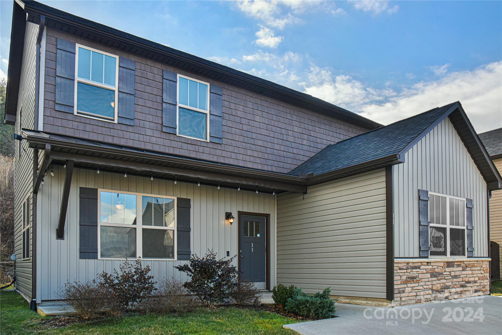 11 Mann Lane Fletcher NC 28732