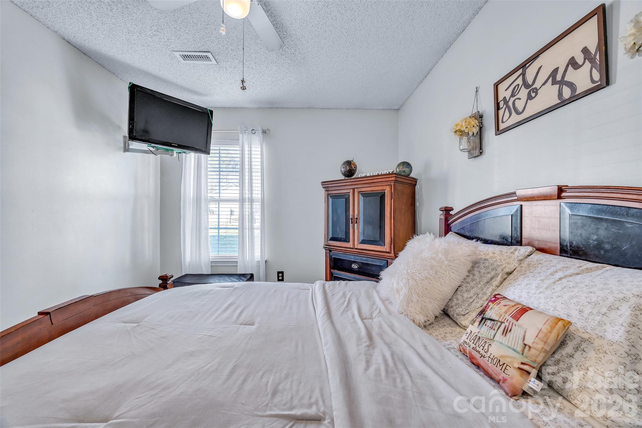 1959 8th Street SE Hickory NC 28602